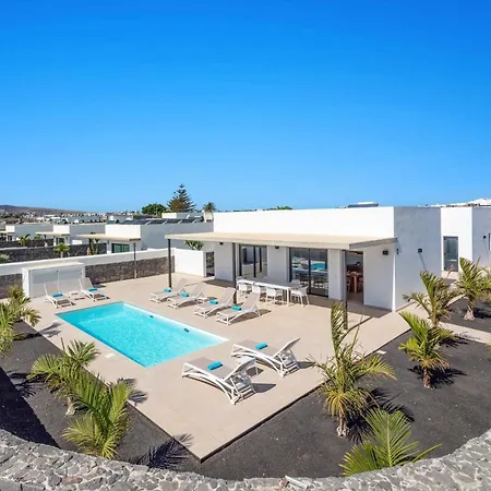 Tigotan By بلايا بلانكا